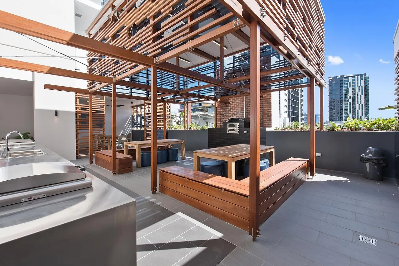 Ivy And Eve Apartments By Cllix Brisbane Aparthotel