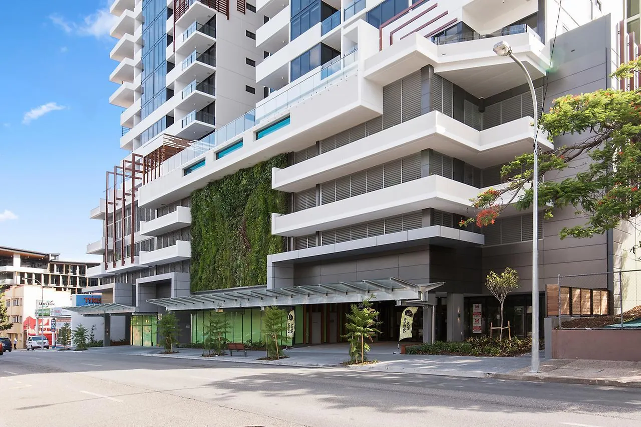 **** Aparthotel Ivy And Eve Apartments By Cllix Brisbane Australia