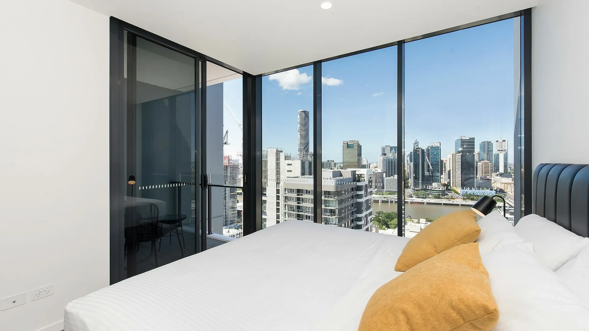 Ivy And Eve Apartments By Cllix Brisbane Aparthotel